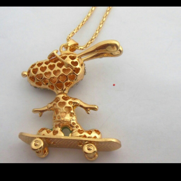 CRYSTAL SNOOPY DOG NECKLACE - Picture 2 of 3